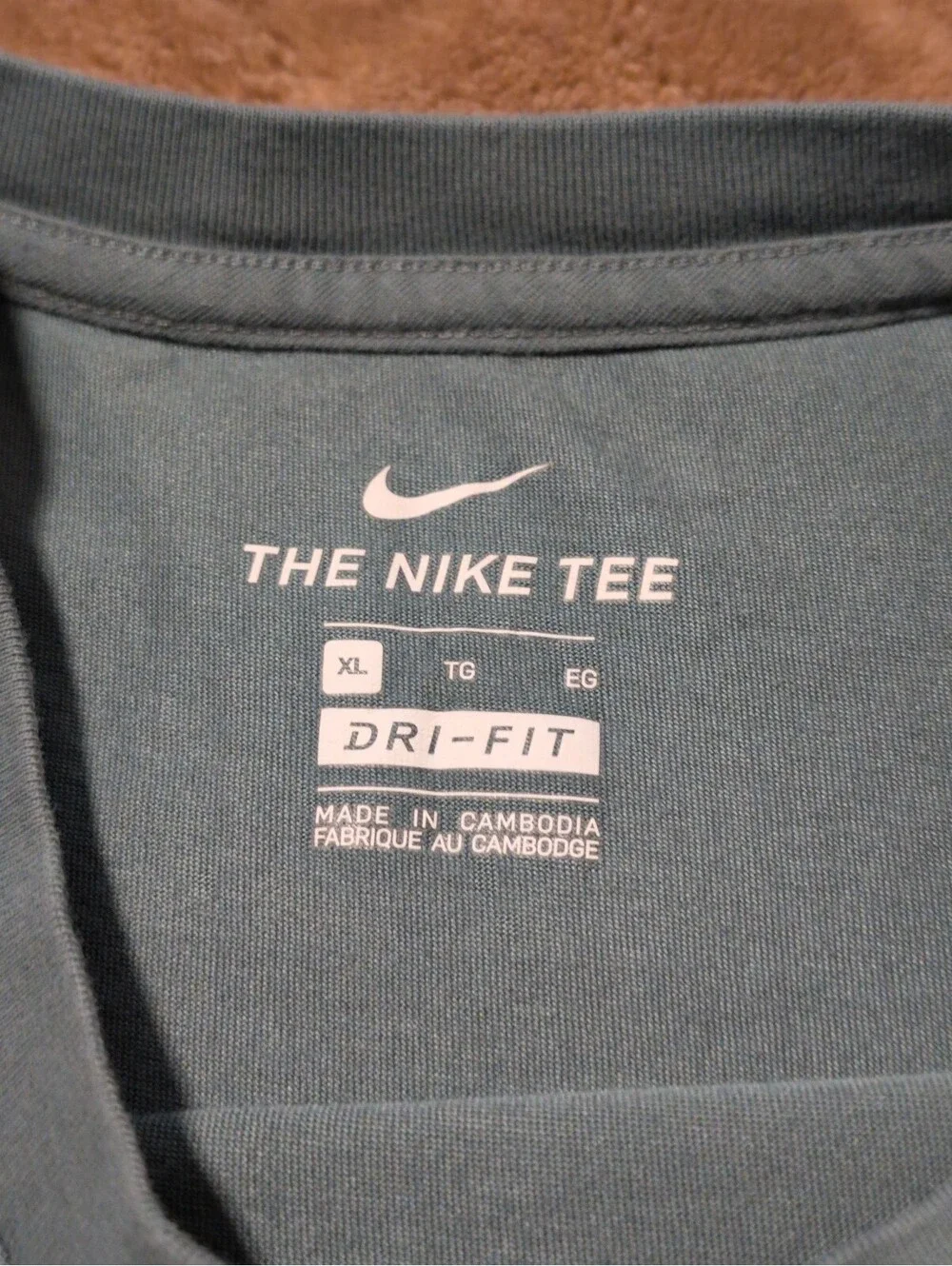 Nike this tee